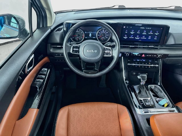 Used 2022 Kia Carnival SX FWD image 23