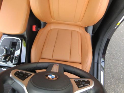 Used 2023 BMW X3 xDrive30i w/ M Sport Package AWD/4WD image 9