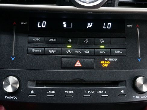 Used 2017 Lexus RC 200t image 17