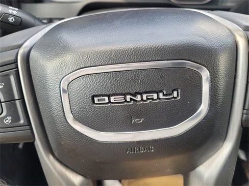 Used 2023 GMC Sierra 2500 Denali w/ Denali Ultimate Package AWD/4WD image 13