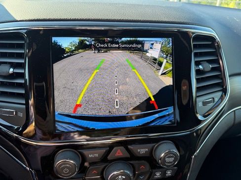 Certified 2021 Jeep Grand Cherokee Limited image 22