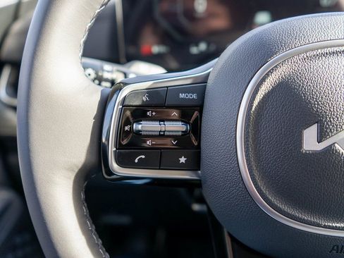 New 2026 Kia Carnival SX image 23