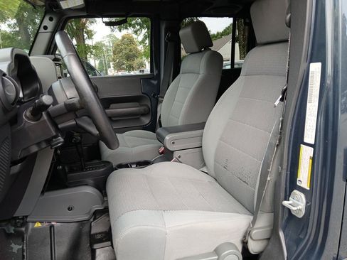 Used 2007 Jeep Wrangler Unlimited Rubicon w/ PWR Convenience Group AWD/4WD image 18