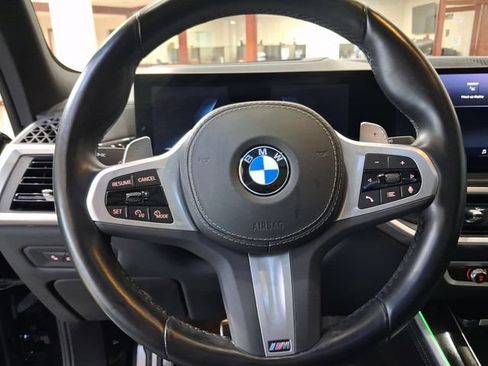 Used 2024 BMW X5 xDrive40i w/ M Sport Package AWD/4WD image 16