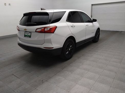 Used 2020 Chevrolet Equinox LS w/ LS Convenience Package FWD image 9