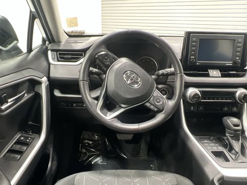 Used 2021 Toyota RAV4 XLE w/ XLE Grade Weather Package AWD/4WD image 14