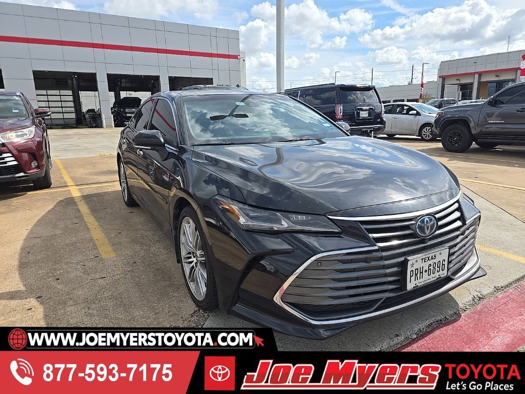 Used 2021 Toyota Avalon Limited w/ Advanced Safety Package FWD image 1