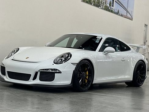 Used 2015 Porsche 911 GT3 RWD image 8