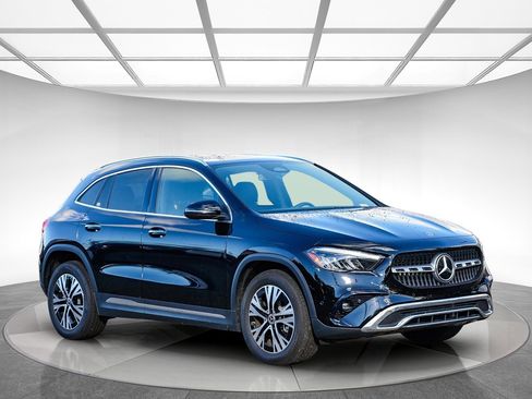 Certified 2025 Mercedes-Benz GLA 250 4MATIC image 4