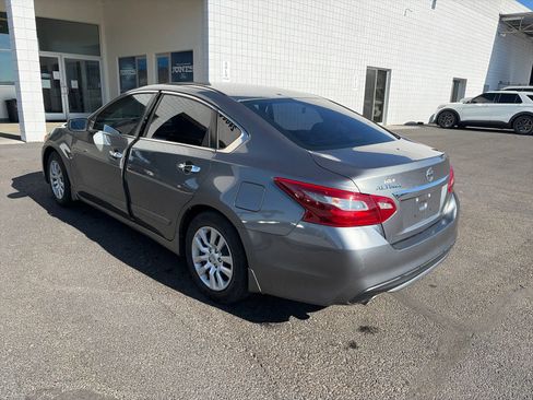 Used 2018 Nissan Altima 2.5 S w/ S Convenience Package FWD image 3