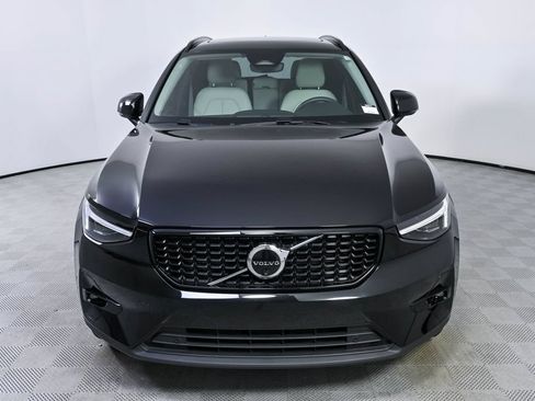 Certified 2025 Volvo XC40 B5 Ultra AWD/4WD image 37