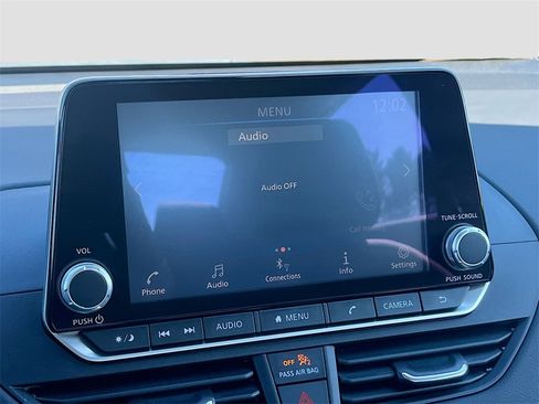 Used 2025 Nissan Altima 2.5 S image 16