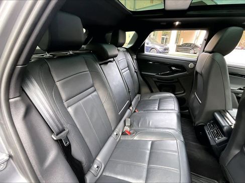 Used 2024 Land Rover Range Rover Evoque Dynamic SE image 40