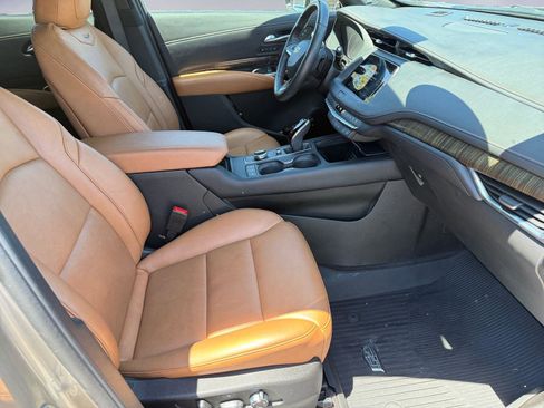 Used 2023 Cadillac XT4 Sport FWD image 19