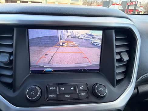 Used 2017 GMC Acadia SLT image 17