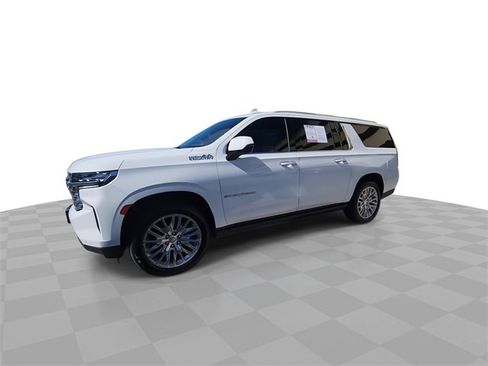 Certified 2024 Chevrolet Suburban High Country image 4