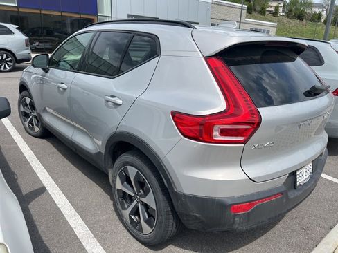 Used 2023 Volvo XC40 B5 Plus w/ Climate Package image 6
