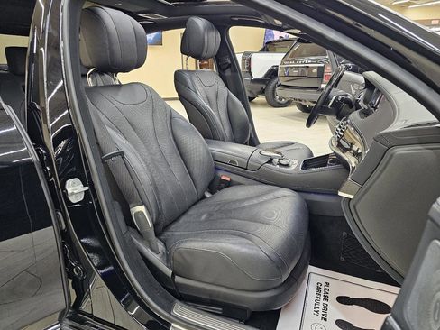 Used 2017 Mercedes-Benz S 550 Sedan image 21