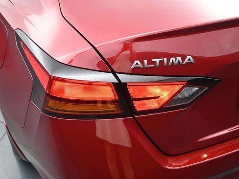 Certified 2024 Nissan Altima 2.5 SR AWD/4WD image 12