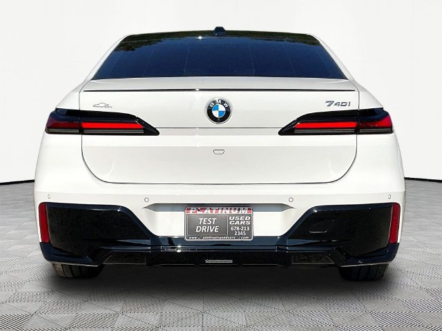 Used 2023 BMW 740i RWD image 6