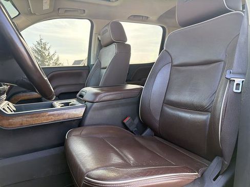 Used 2019 Chevrolet Silverado 2500 High Country image 12