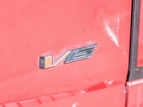 Used 2022 Chevrolet Colorado Z71 w/ Trail Boss Package image 9