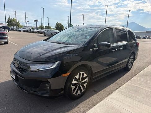 Used 2025 Honda Odyssey EX-L image 3