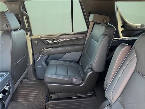 Used 2022 GMC Yukon Denali AWD/4WD image 8