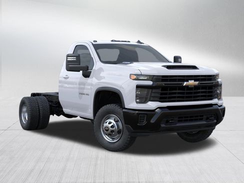 New 2026 Chevrolet Silverado 3500 W/T AWD/4WD image 8