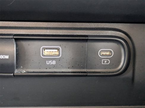 Used 2023 Kia Sportage LX image 21