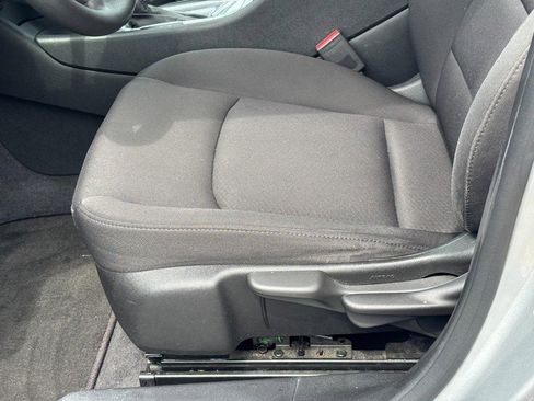 Used 2018 Chevrolet Malibu LS FWD image 15