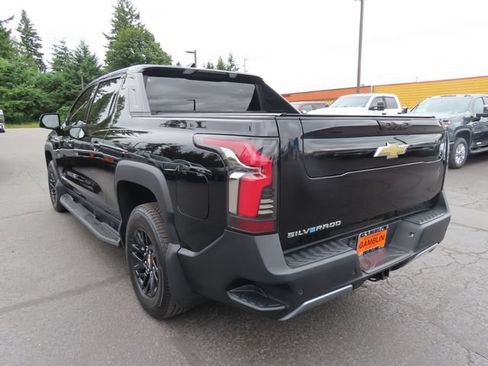 Certified 2025 Chevrolet Silverado EV LT AWD/4WD image 5