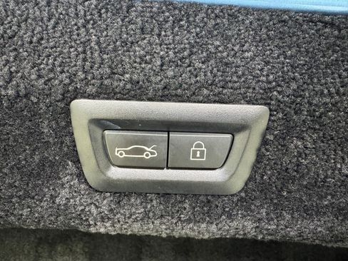 Used 2018 Rolls-Royce Phantom Extended Wheelbase image 45