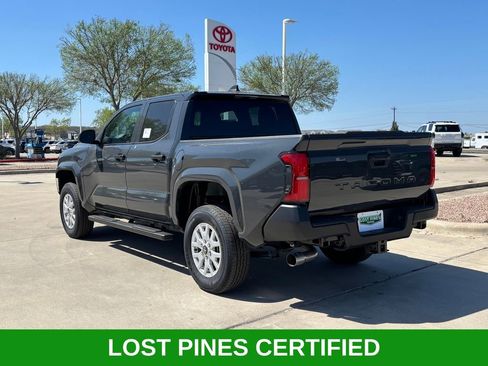 Used 2025 Toyota Tacoma SR image 3