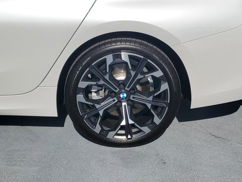 Used 2025 BMW 330i Sedan w/ Premium Package RWD image 6