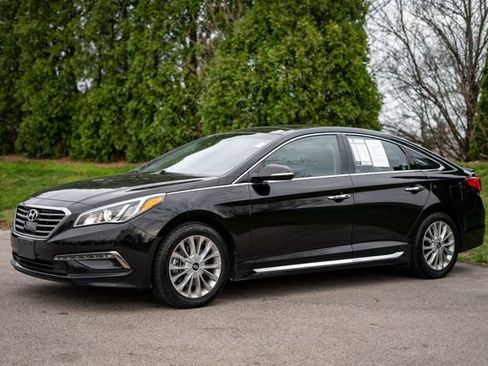 Used 2015 Hyundai Sonata Limited w/ Option Group 06 FWD image 8
