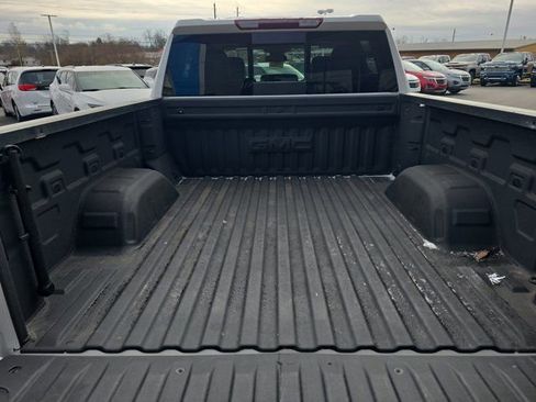 Used 2023 GMC Sierra 1500 SLT w/ SLT Premium Package AWD/4WD image 19