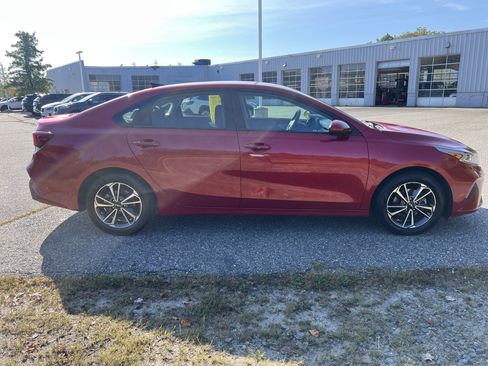 Certified 2023 Kia Forte LXS image 4