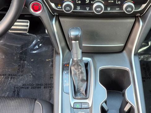 Used 2022 Honda Accord Sport image 29