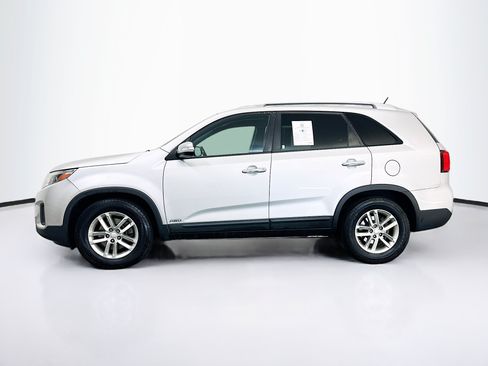 Used 2015 Kia Sorento LX AWD/4WD image 4