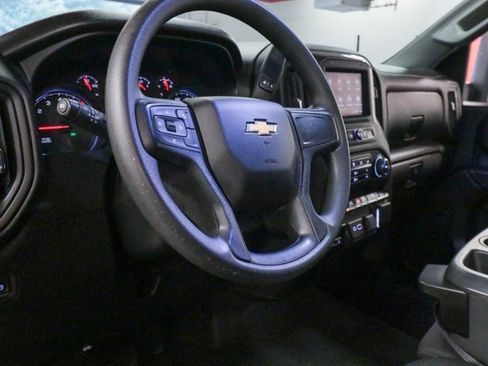 Used 2024 Chevrolet Silverado 2500 Custom w/ Custom Value Package image 16