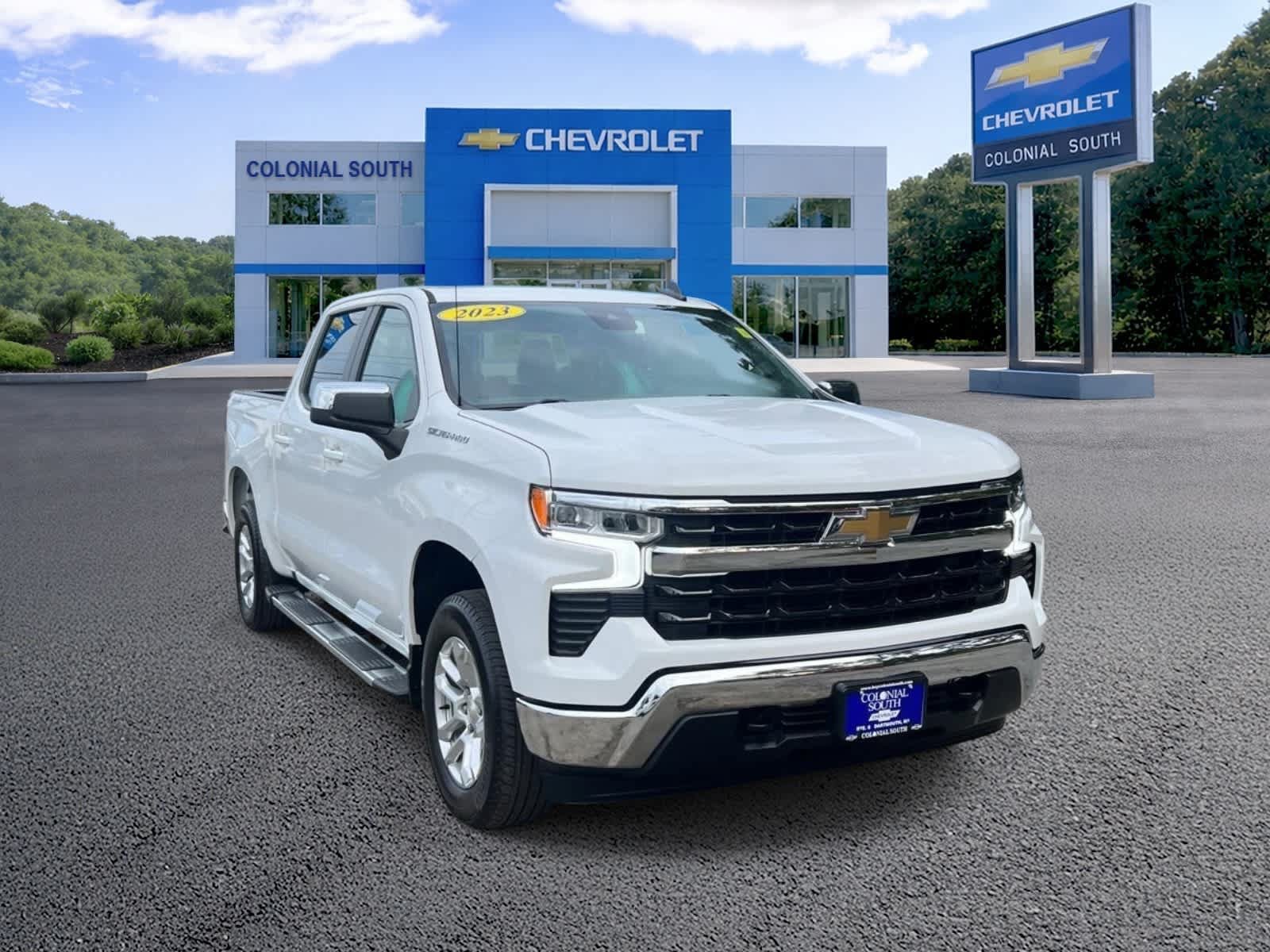 Used 2023 Chevrolet Silverado 1500 LT AWD/4WD image 8
