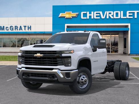New 2026 Chevrolet Silverado 3500 W/T w/ WT Convenience Package image 6
