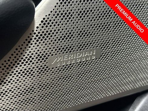 Used 2019 Land Rover Range Rover Velar R-Dynamic SE image 20