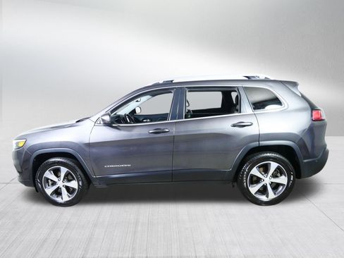 Used 2019 Jeep Cherokee Limited w/ Luxury Group AWD/4WD image 4