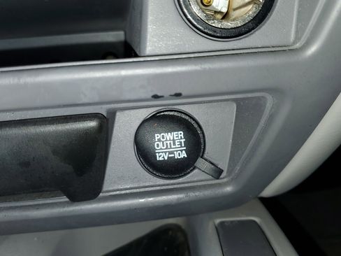 Used 2005 Ford Taurus SE FWD image 32