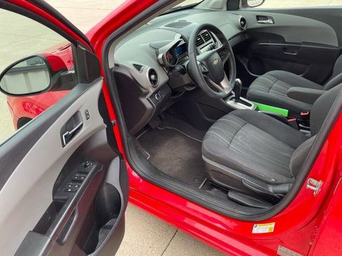 Used 2015 Chevrolet Sonic LT image 5