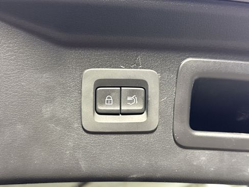 Used 2024 MAZDA CX-90 Plug-In Hybrid w/ Preferred AWD/4WD image 40
