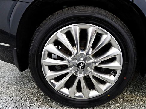 Used 2020 Hyundai Palisade Limited w/ Winter Weather Package FWD image 24