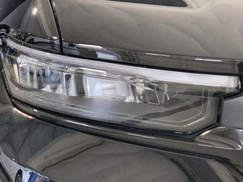 New 2025 Jeep Grand Cherokee Limited w/ Black Appearance Package image 10